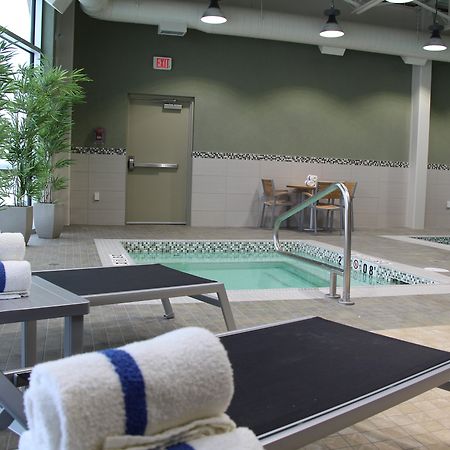 Holiday Inn Express & Suites Cold Lake By Ihg Esterno foto