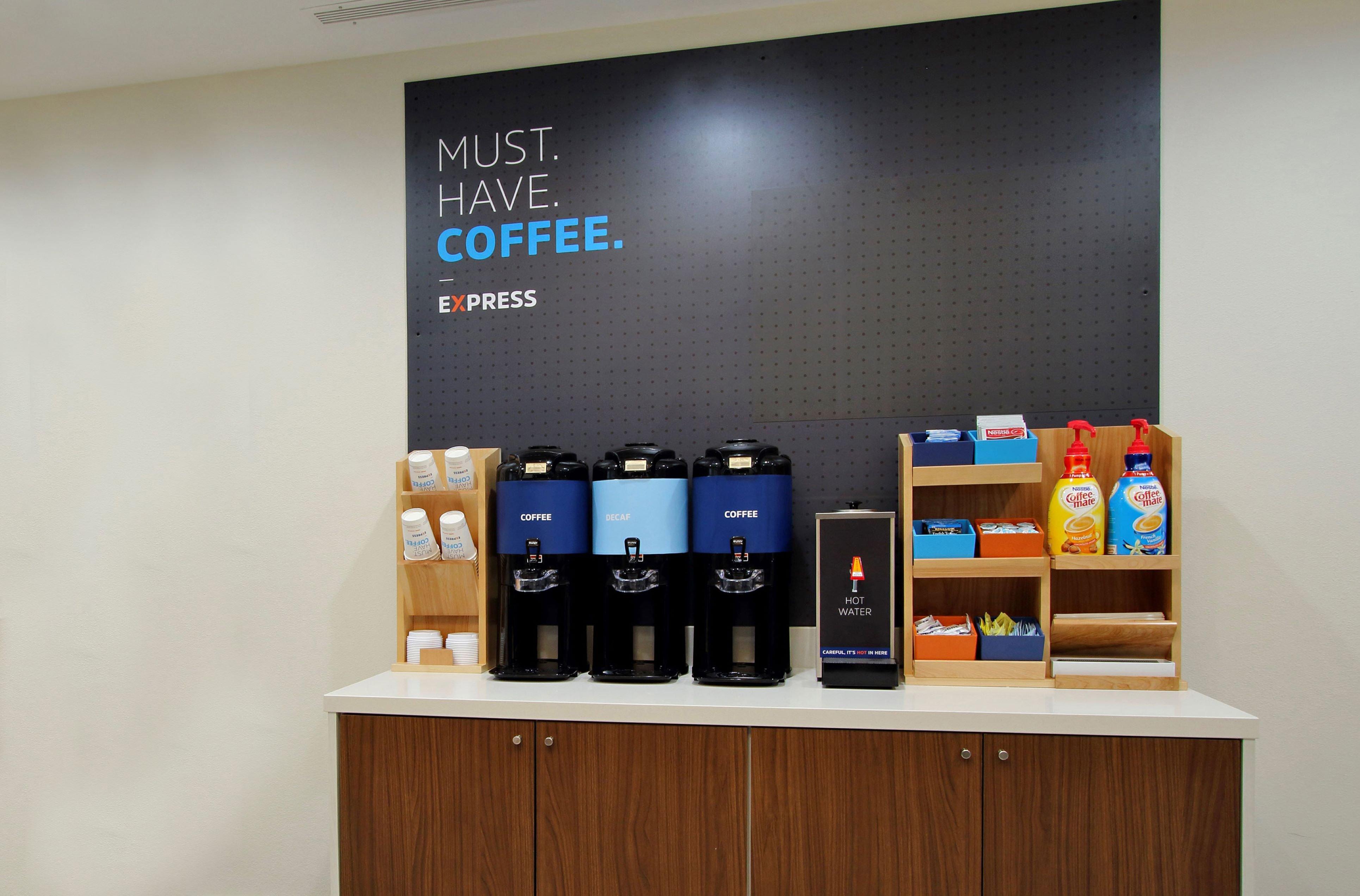 Holiday Inn Express & Suites Cold Lake By Ihg Esterno foto