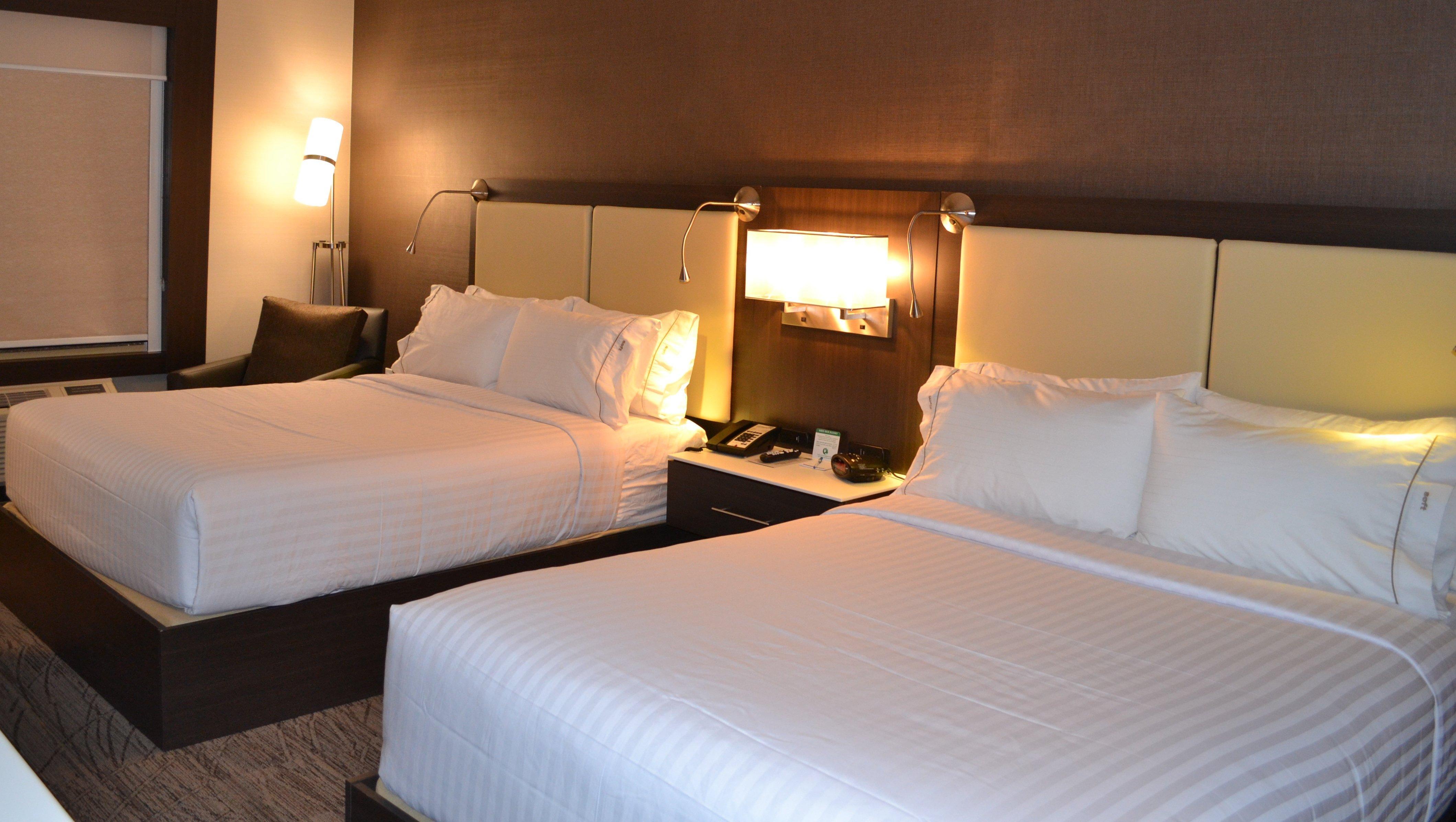 Holiday Inn Express & Suites Cold Lake By Ihg Esterno foto