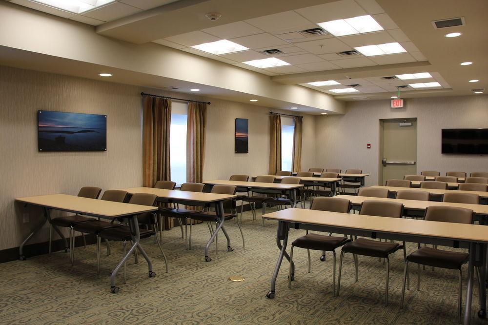 Holiday Inn Express & Suites Cold Lake By Ihg Esterno foto