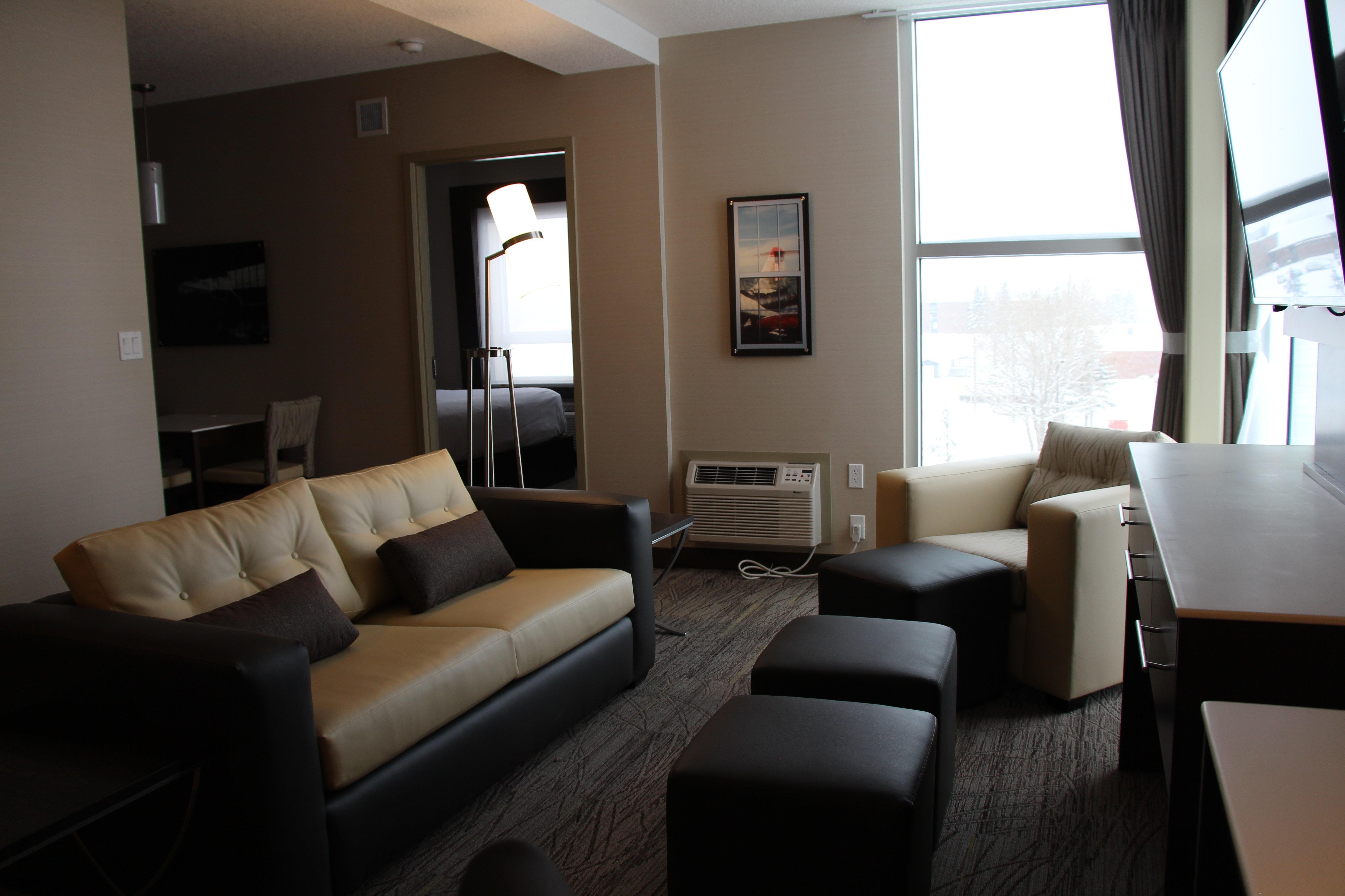 Holiday Inn Express & Suites Cold Lake By Ihg Esterno foto