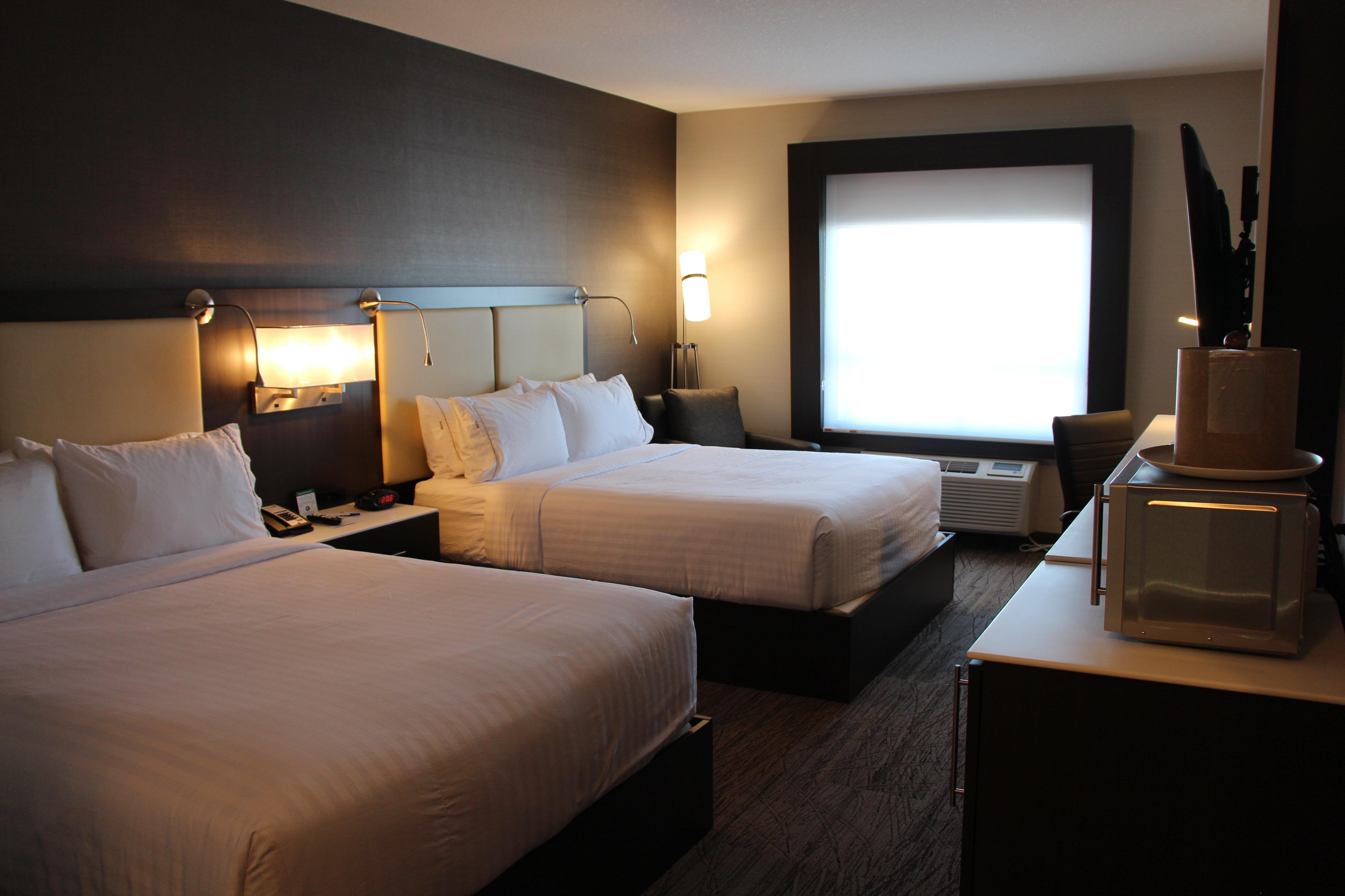 Holiday Inn Express & Suites Cold Lake By Ihg Esterno foto