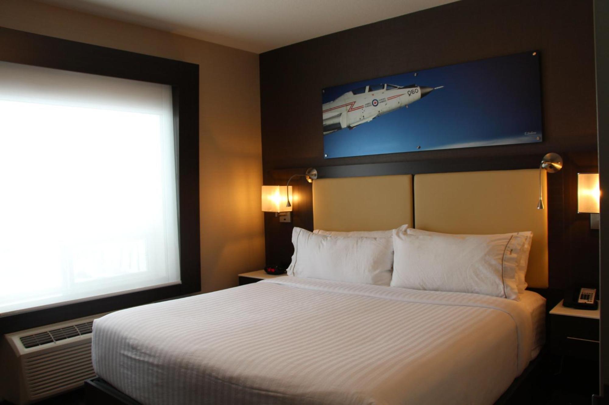 Holiday Inn Express & Suites Cold Lake By Ihg Esterno foto